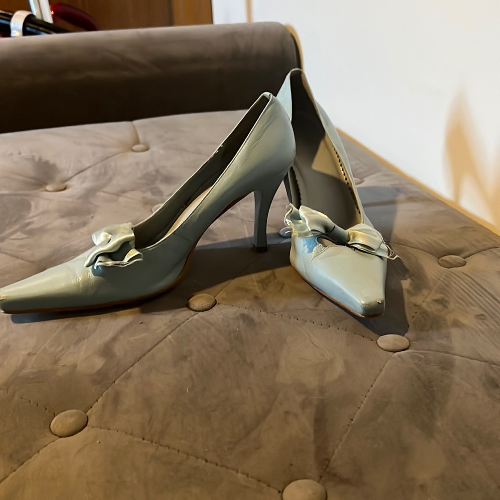 Vintage Baby blue BCBG heels